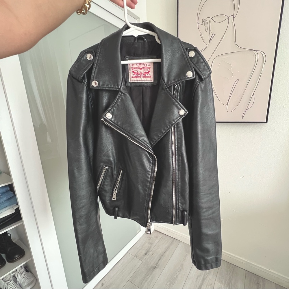 Levi’s Leather Jacket / Size XS